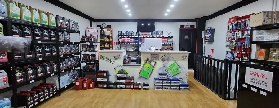 Stock de pièces auto et moto